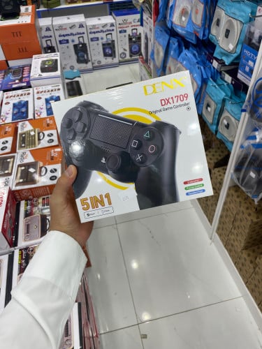 يد سوني 4 مع شنطة وجراب ضمان سنتين