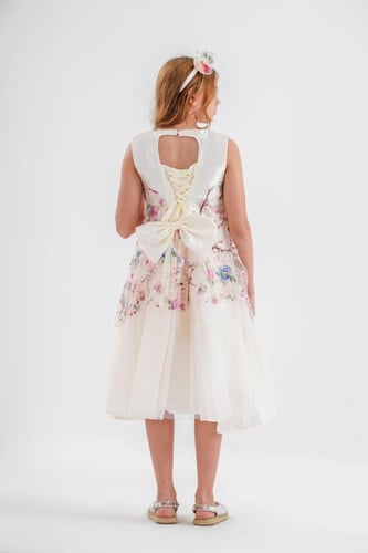 فستان بناتي