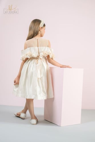 فستان بناتي