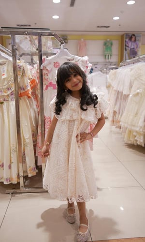 فستان بناتي (الفراشة العاجي) 3-8 سنوات