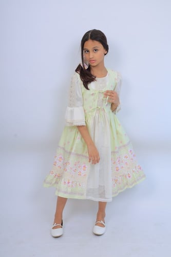 فستان بناتي