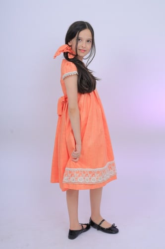 فستان بناتي