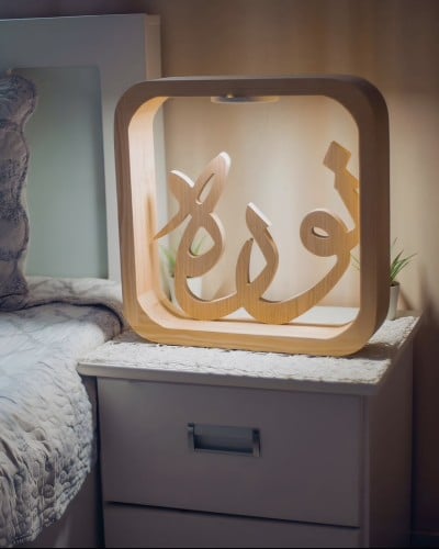 تحفة أبجورة مضيئة