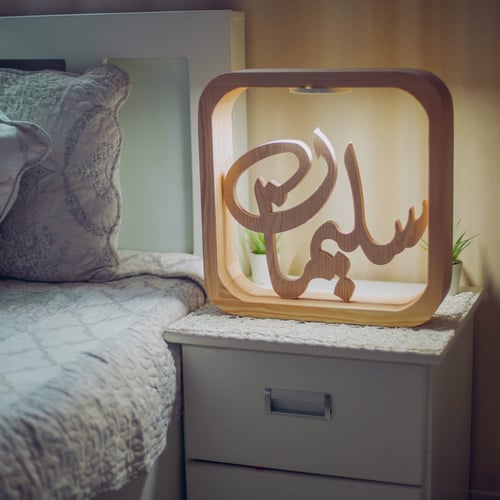 تحفة أبجورة مضيئة