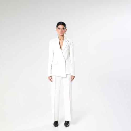 طقم بدلة من الكريب الفاخر بلون العاج النقـي