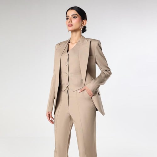 مجموعة بدلة رسمية منسوجة من اللينن بلون البيـج الن...