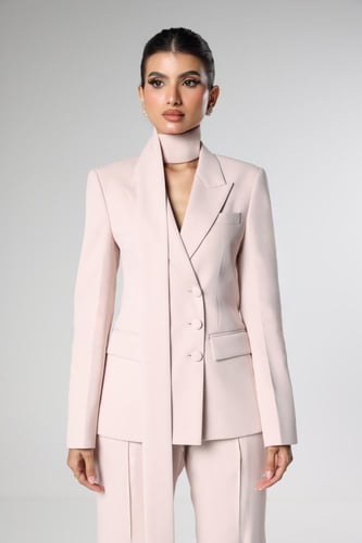 طقم بدلة بالوردي البارد بتصميم جاكيت مائل بثلاثة أ...