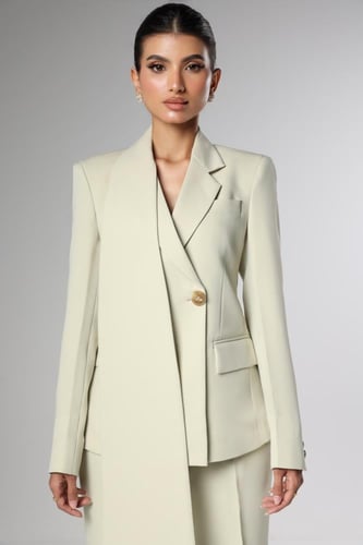 طقم بدلة من الفستقي الفاتح بياقة مزدوجة ممتدة وزري...