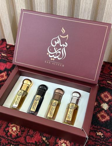 A package of Sass Al-Tayeb paints