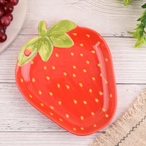 صحن شكل فراولة