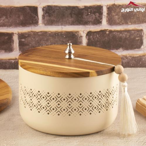 علبة بغطاء (إلهام)