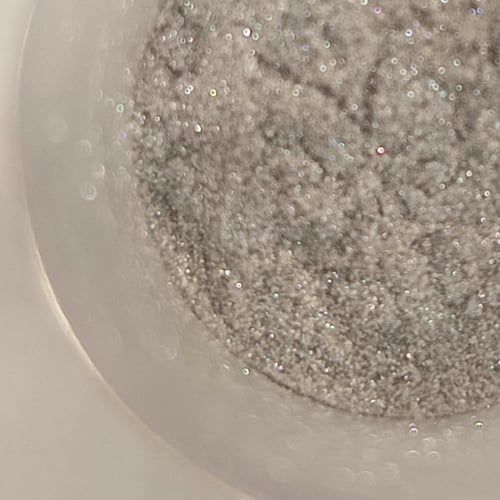 لون بودرة فضي ميتاليك