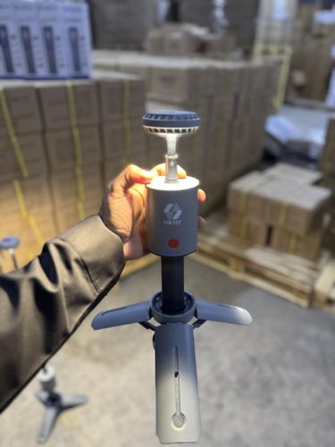 مصباح التخييم قابل لاعادة الشحن