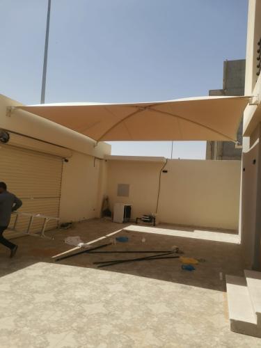 مظلة سيارة داخلية