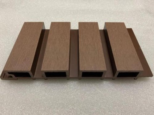 تكسيات جدارية - مضلع