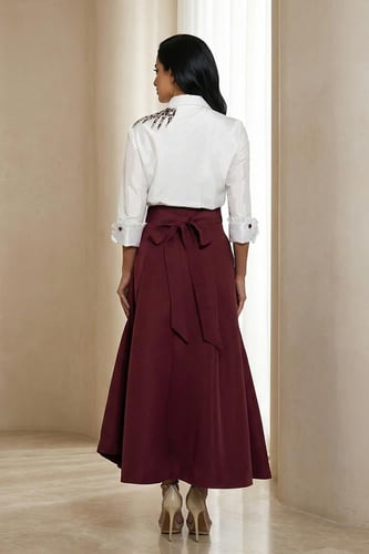 فستان كاجوال بتصميم كلاسيكي 469565