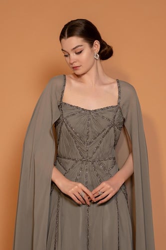 فستان شيفون بقصة فضفاضة 445225