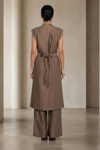 طقم كاجوال أنيق 469626