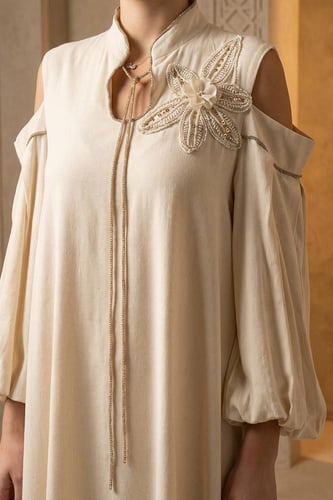 جلابية حرير بأكتاف مفتوحة 468203