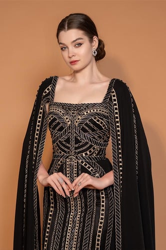 فستان فاخر من الساتان الثقيل 445226