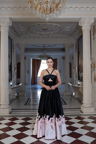 فستان سهرة ساتان أسود لامع 445283