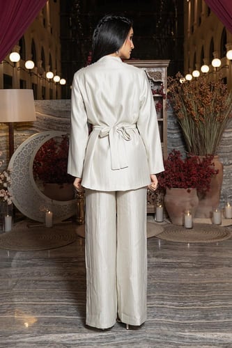 طقم أنيق من قميص وبنطلون 469262