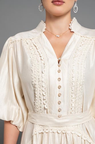 فستان شيفون ناعم ودانتيل 469685