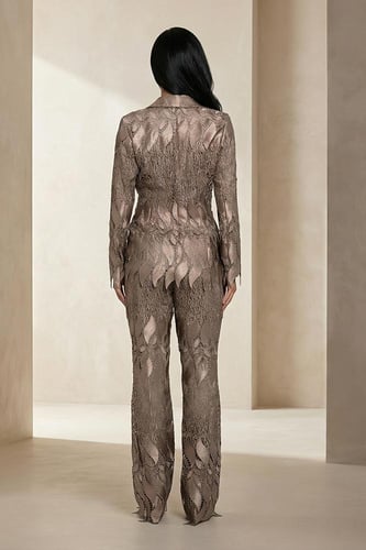 بدلة دانتيل أنيقة بأكمام طويلة 468809