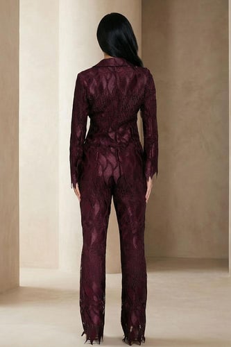 بدلة دانتيل أنيقة بأكمام طويلة 468809