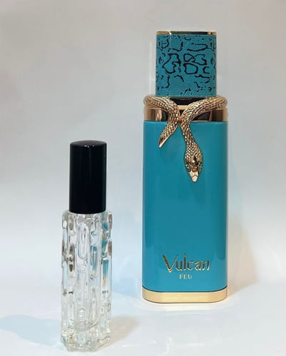 عينة عطر فولكان فيو من فرنش أفينيو ( شبيه عطر قود...