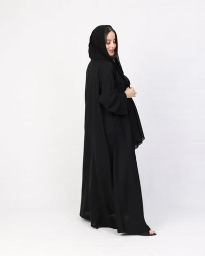 عباية عذراء