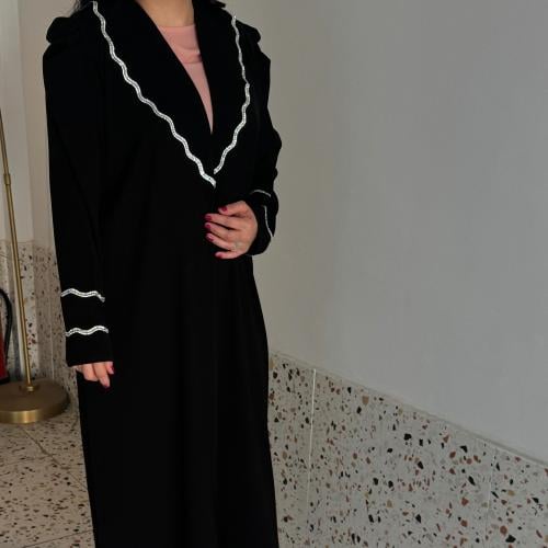 عبايه سودا فخمه