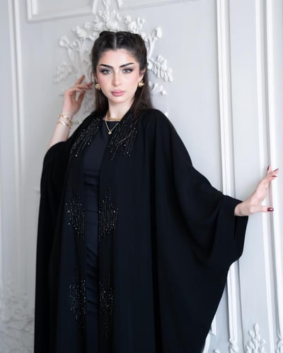 عباية الفخامة السوداء