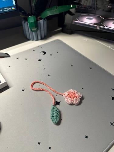 تعليقة سماعات-وردة ساكورا