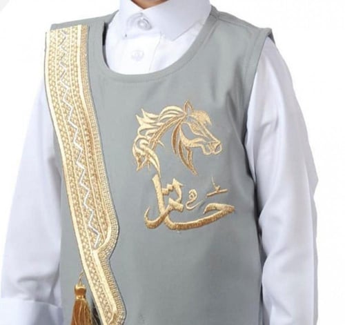 سديري بشت (تطريز الاسم حسب طلبك)