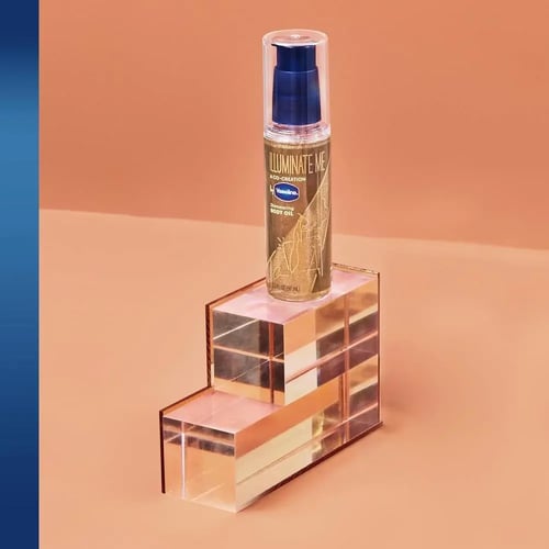 فازلين - زيت الجسم اللامع "إلومينيت مي" - 97 مل