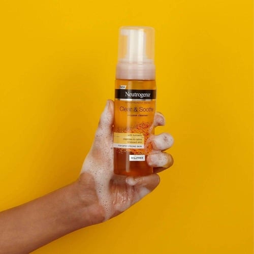 نيتروجينا موس منظف بالكركم 150 مل