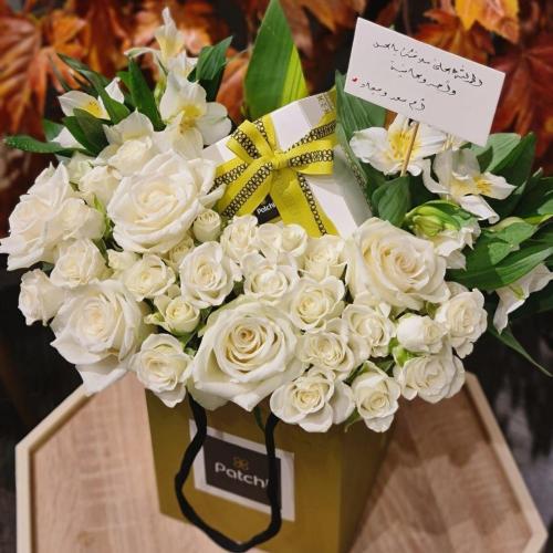 شوكولاتة باتشي منسقة داخل كيس باتشي بتشكيلة من الو...