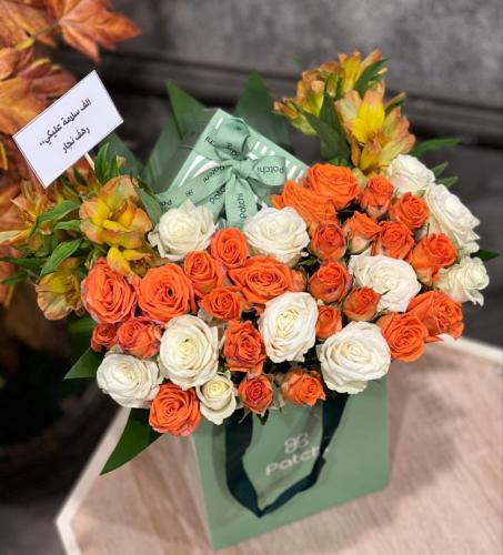 شوكولاتة باتشي منسقة داخل كيس باتشي بورد بيبي روز...