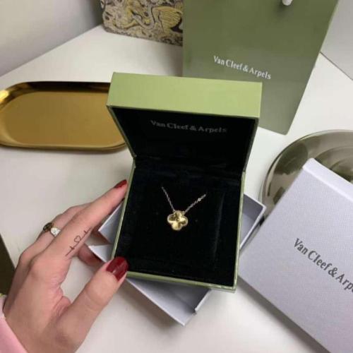 Van Cleef women's necklace