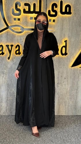 عباية روعة أناقة التفاصيل… وفخامة الحضور