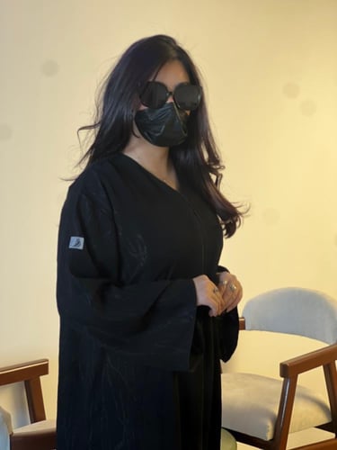 عباية جوليا - منتهى الرقي في تصميم واحد