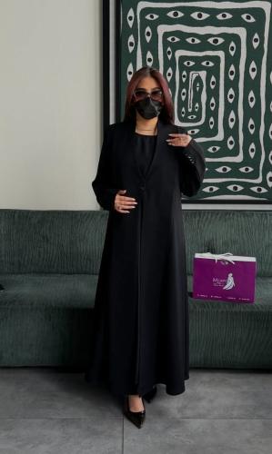 عباية منال بليزر