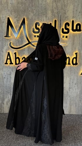 عباية روعة أناقة التفاصيل… وفخامة الحضور