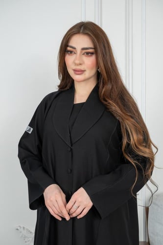 عباية دارين لمار واقف