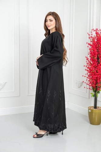 عباية لميس بتشجيرة مميزة باللون الأسود – فخامة تلي...