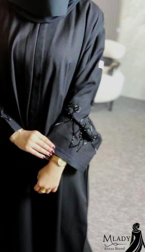 عباية سجايا.. أناقة التفاصيل وجودة الصناعة