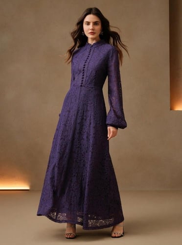 فستان نسائي طويل الأكمام من الدانتيل