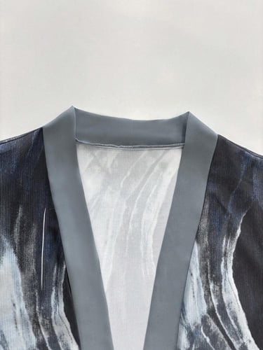 عباية من قطعتين من رداء ذو طبعة تجريدية