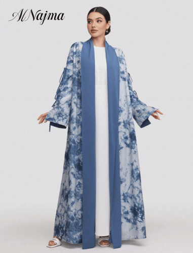 عباءة نسائية مطبوعة